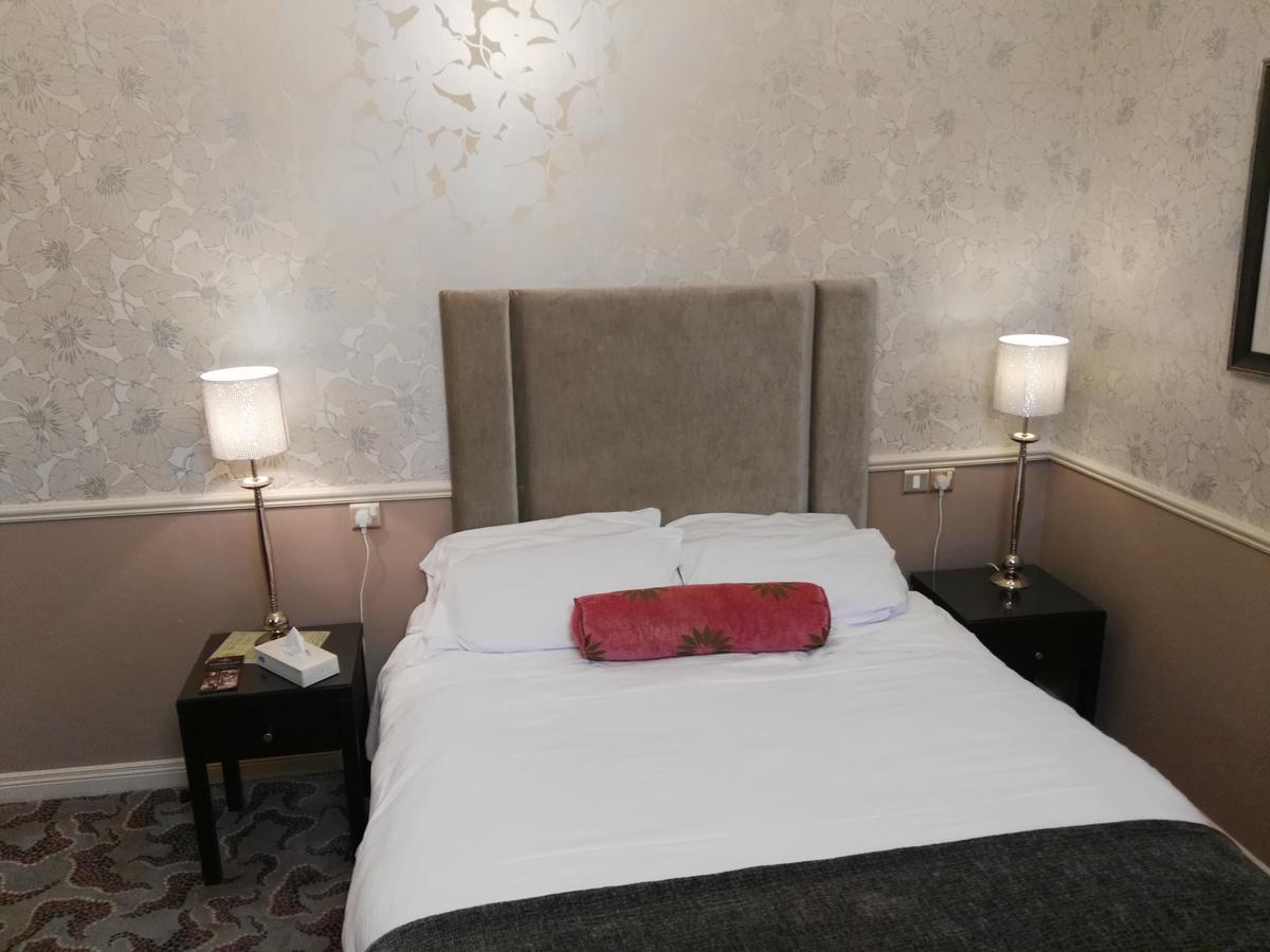 Naas Court Hotel מראה חיצוני תמונה