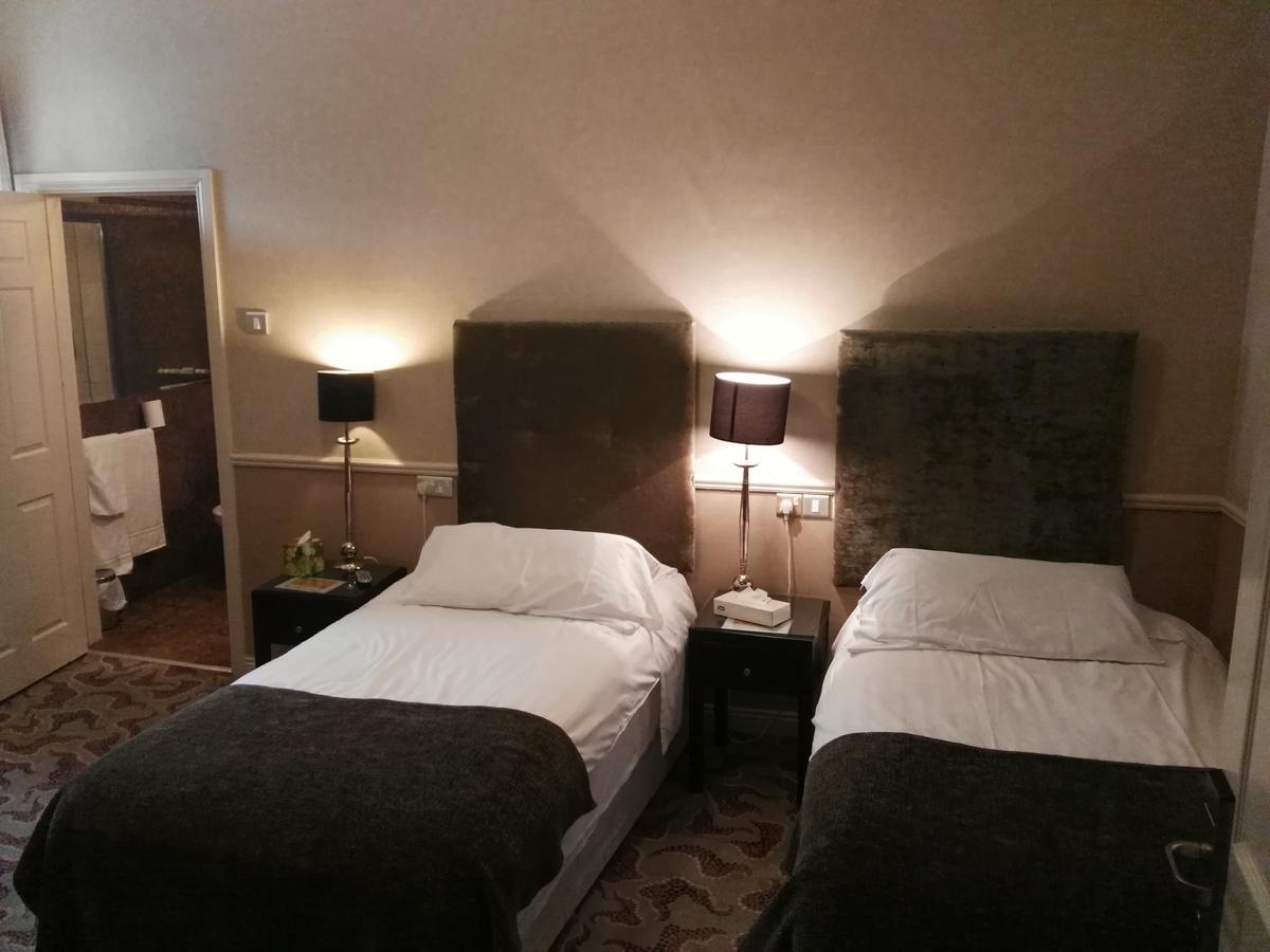 Naas Court Hotel מראה חיצוני תמונה