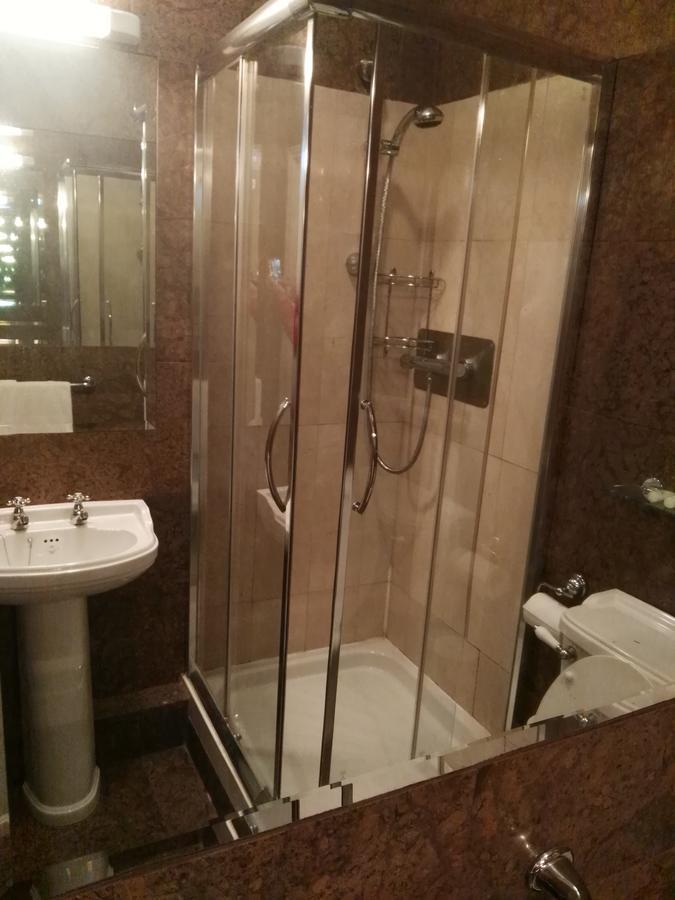 Naas Court Hotel מראה חיצוני תמונה